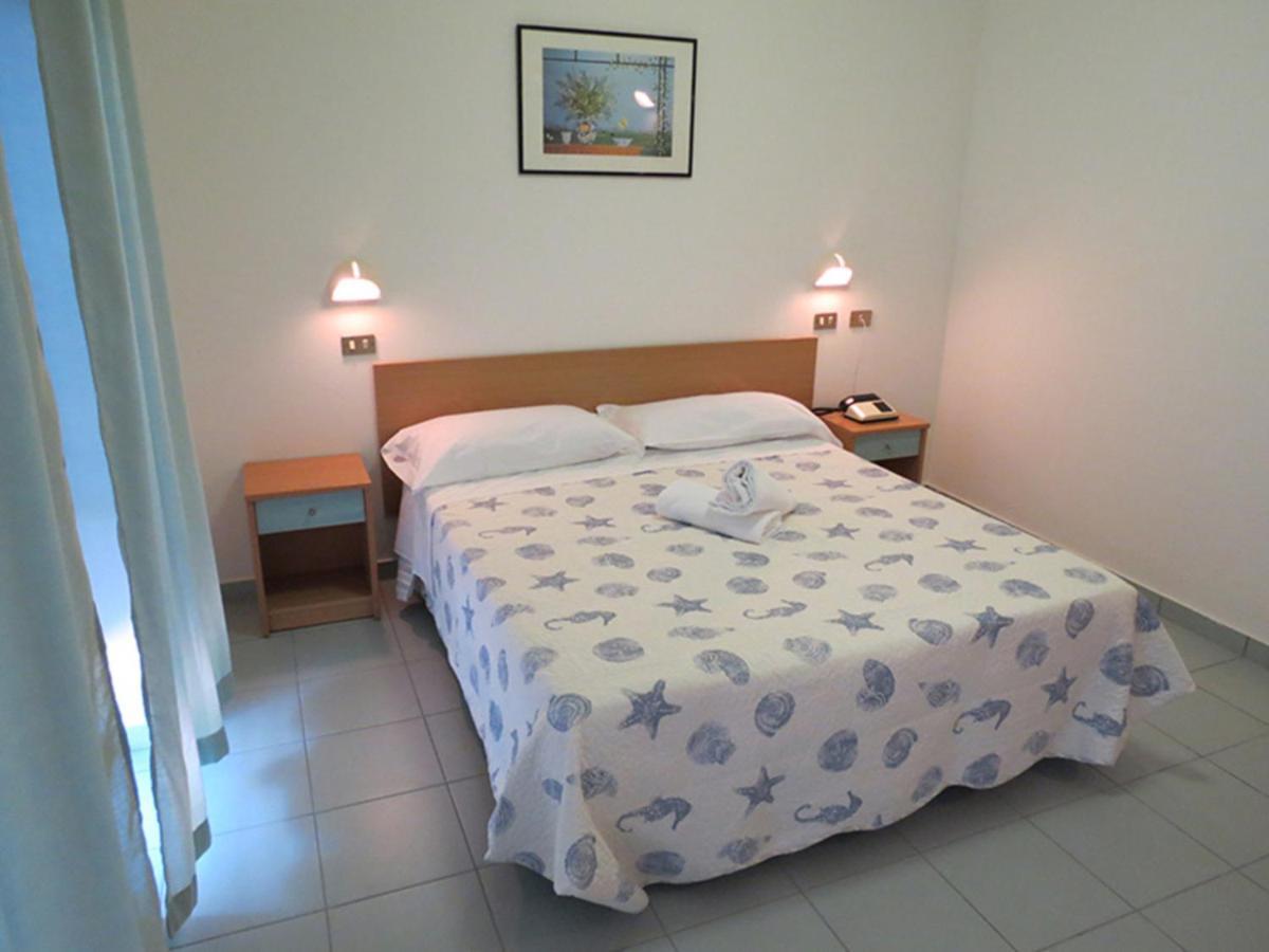 Hotel Gemini Ρίμινι Εξωτερικό φωτογραφία