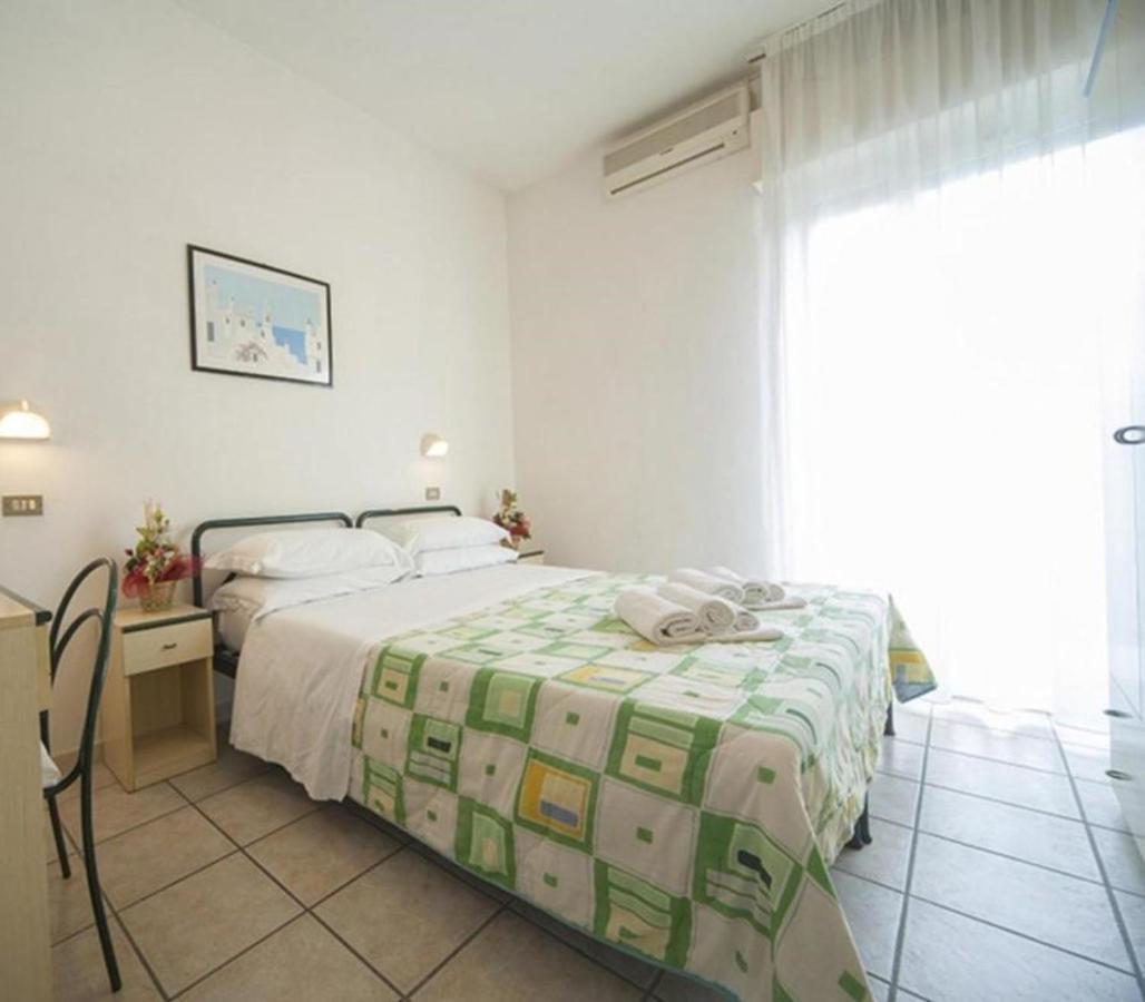Hotel Gemini Ρίμινι Εξωτερικό φωτογραφία