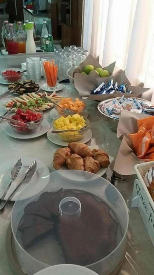 Hotel Gemini Ρίμινι Εξωτερικό φωτογραφία
