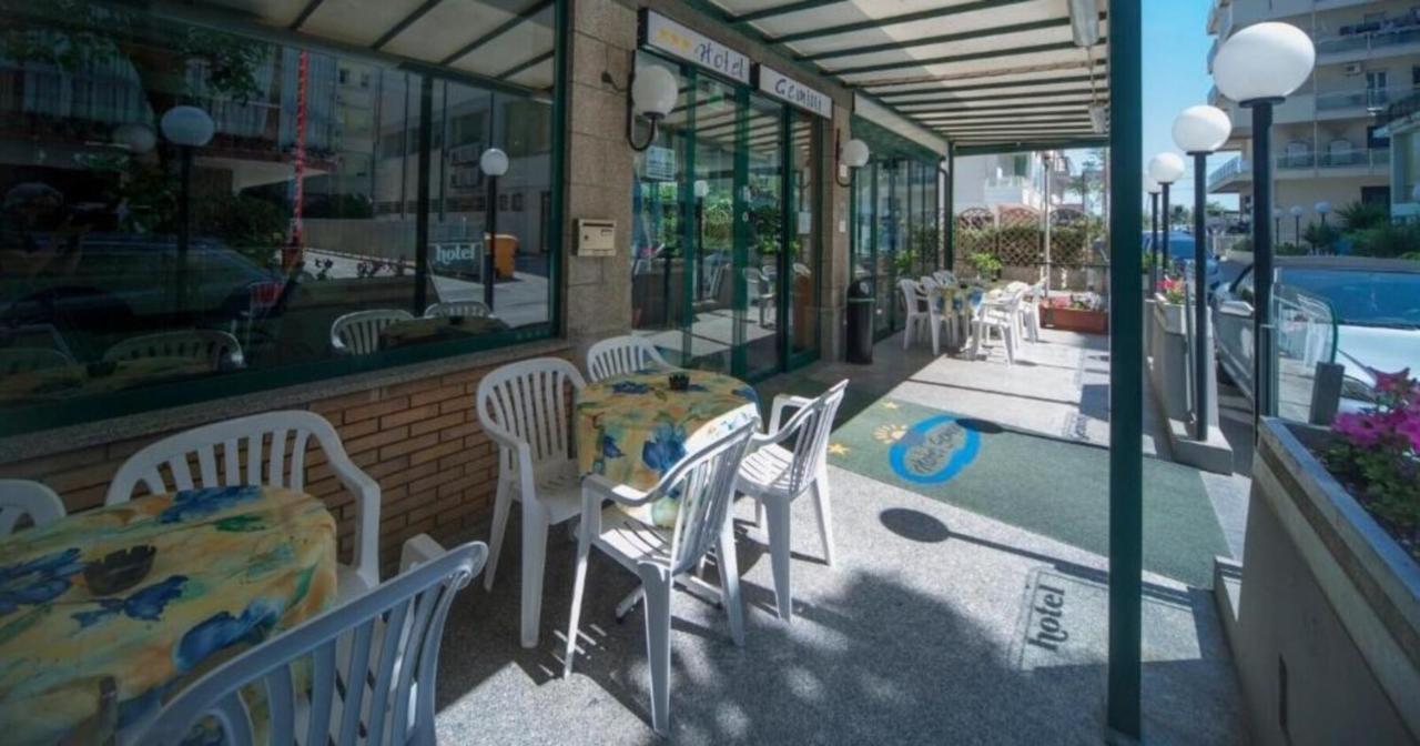 Hotel Gemini Ρίμινι Εξωτερικό φωτογραφία