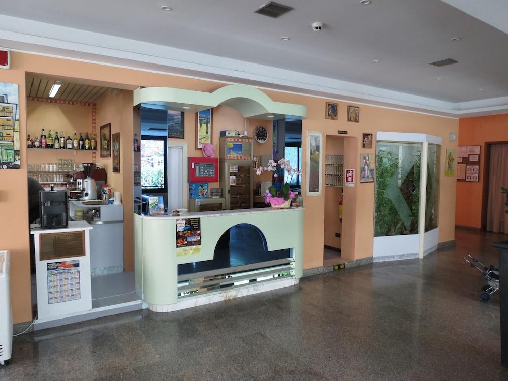 Hotel Gemini Ρίμινι Εξωτερικό φωτογραφία