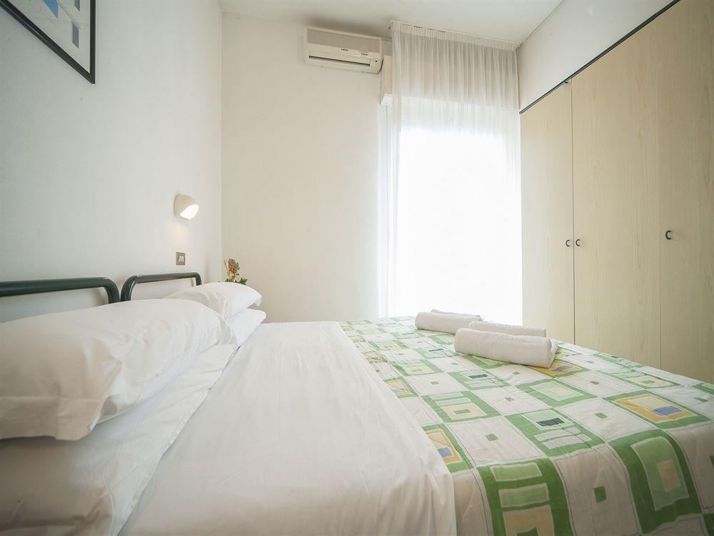Hotel Gemini Ρίμινι Εξωτερικό φωτογραφία