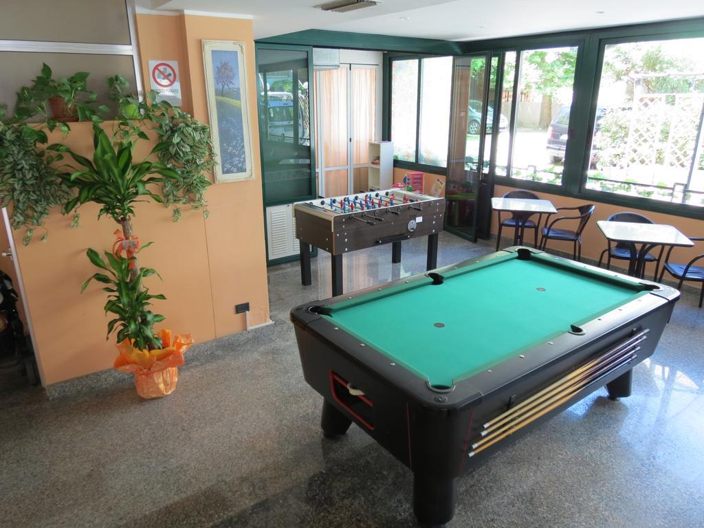 Hotel Gemini Ρίμινι Εξωτερικό φωτογραφία