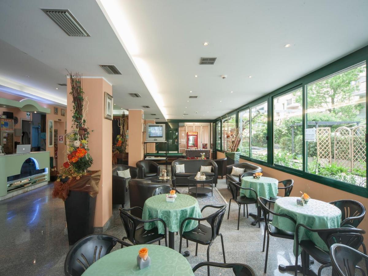 Hotel Gemini Ρίμινι Εξωτερικό φωτογραφία